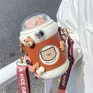 Mini taza de paja portátil, botellas de agua potable dobles, plástico ecológico, reutilizable, diseño de oso de dibujos animados, regalo para estudiantes - Product Image 2