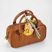 En gros, Breloque de sac et porte-clés pour femme, motif dessin animé 'Cheese Smile' avec pendentif chien ballon et cordon