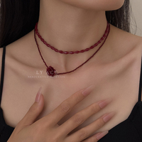 Collier ras du cou double couche avec perles de roses, pendentif fleur vintage, chaîne de cou tendance, bijoux pour femme, usage quotidien