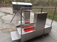 Machine de lavage automatique de bottes / Machine de nettoyage automatique des semelles de bottes / Laveuse automatique de bottes pour salle blanche