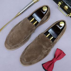 Zapatos Oxford con Textura Mate y Diseño Retro de Punta Puntiaguda, con un Estilo Casual y Elegante. Zapatos de Diseñador de Alta Calidad - Product Image 3