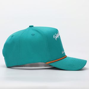 หมวกเบสบอลแบบ snapback ผ้าไนลอนสีน้ำเงิน แห้งเร็ว ปีกโค้ง ปักโลโก้ 5 ชิ้น คุณภาพสูง แบบกำหนดเอง (OEM) - Product Image 4