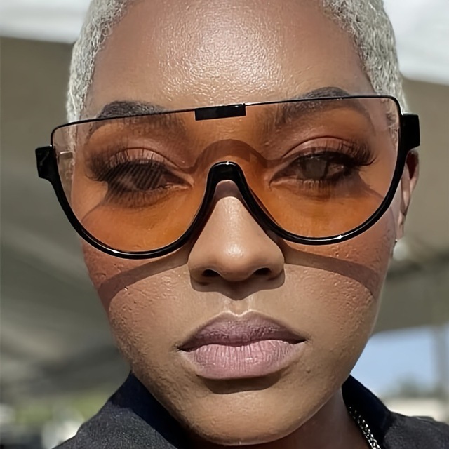Fashionable Oversized UV-protective Sun Glasses Luxury Design Sun protection Sunglasses for Both Men Women Retro High-quality