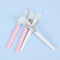 Applicateur de brosse de masque de beauté de brosse de masque de cheveux de silicone pour l'outil essentiel de maquillage dans la boîte à outils de maquillage