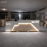 Comptoir à thé à bulles Design fantaisie blanc rétro-éclairé Led Logo Wine Club Hotel Juice Ice Cream Cafe Shop Sushi Restaurant Bar Comptoir