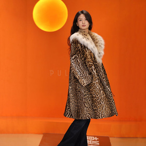 Nuevo abrigo de piel de tigre con estampado de leopardo de largo medio y cuello de piel de lince - Product Image 2