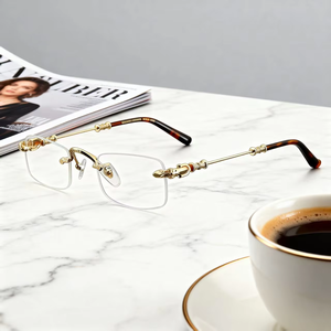 Nouvelles Lunettes <span class=keywords><strong>de</strong></span> Presbytie HD Tendance Anti-Lumière Bleue, Monture Carrée Sans Cadre, Lunettes <span class=keywords><strong>de</strong></span> <span class=keywords><strong>Vue</strong></span> Haut <span class=keywords><strong>de</strong></span> Gamme pour Femmes Âgées, Vente en Gros - Product Image 4