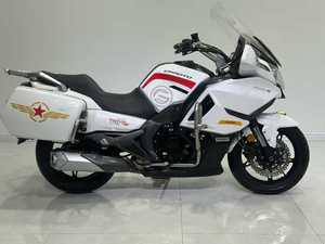 Moto 650cc 4 temps Adventure Tourer d'occasion, refroidissement liquide, puissance de croisière, essence, technologie EFI - Product Image 1