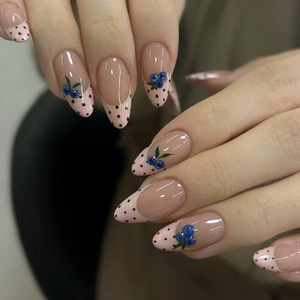 Faux ongles à presser en gros, <span class=keywords><strong>pas</strong></span> chers, de haute qualité, forme cercueil moyenne, avec perles et <span class=keywords><strong>French</strong></span> <span class=keywords><strong>manucure</strong></span>, en acrylique à coller - Product Image 6