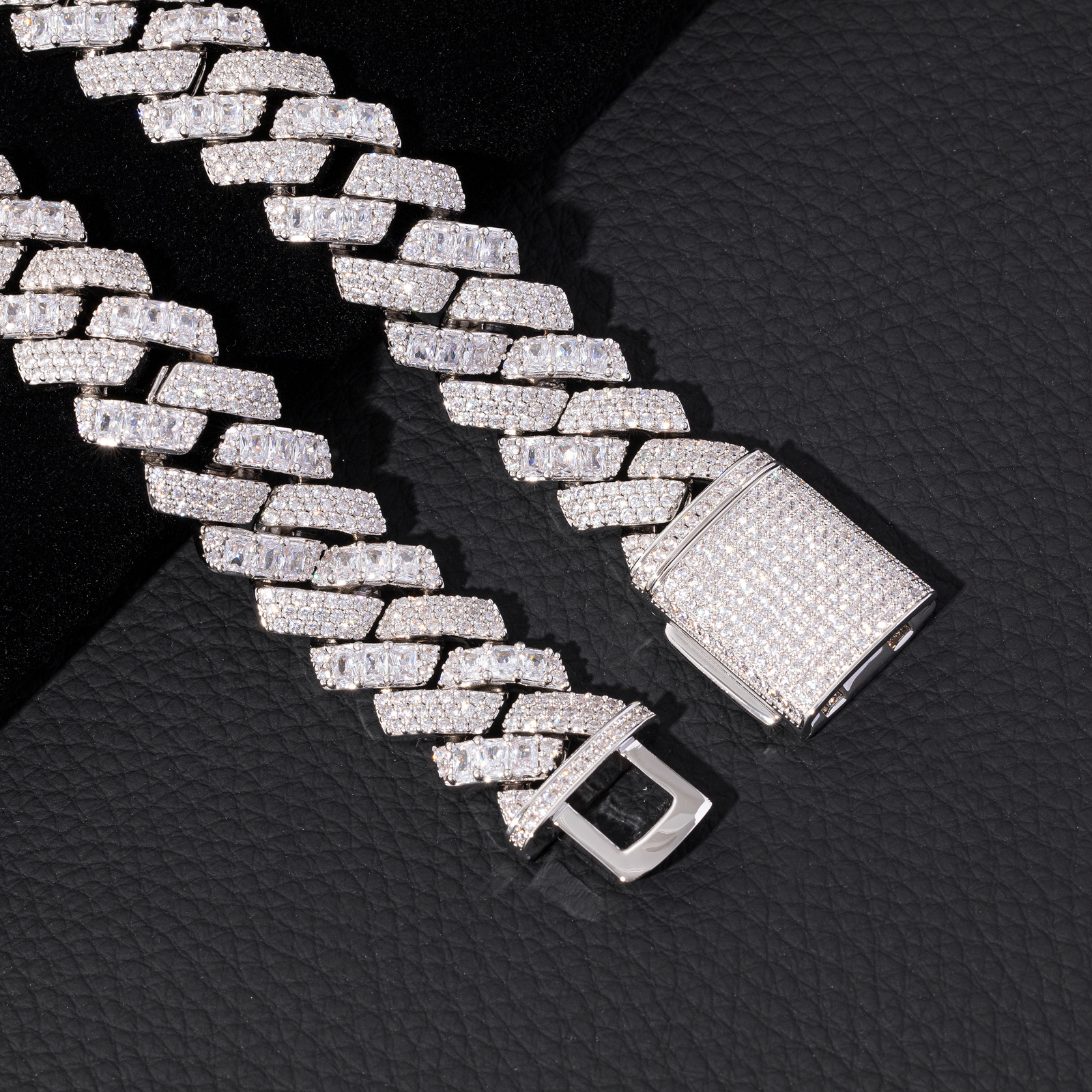 送料関税込[kaalixto]bling bling厚底MIANBAOXIE★男女兼用★ BLING BLING NECKLACE | ACCS | 24karats OFFICIAL ONLINE STORE