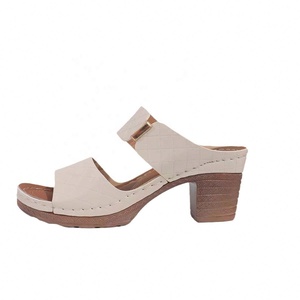 Nouvelles sandales à plateforme à talon épais, style européen et américain, motif léopard, à lanières en T, à enfiler, pour l'été et l'hiver - Product Image 5