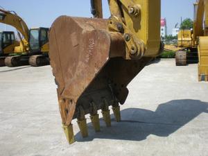 Modèle 2023 Mini Caterpillar 330D2 d'occasion, excavatrice sur chenilles hydraulique de 33 tonnes, godet de 2,1 m, moteur, pompe, bon état, Japon - Product Image 5