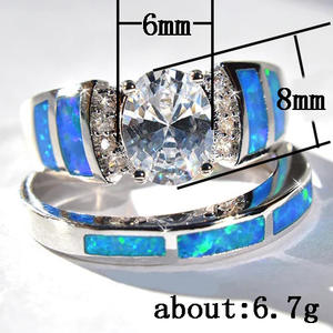 H074 Anello di Fidanzamento in Argento per Donna, Diamante Taglio Ovale, Incastonatura Geometrica, Gioielleria Fine - Product Image 5