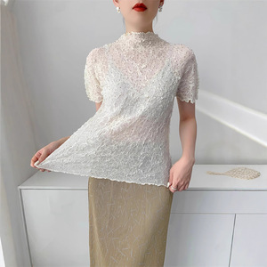 Nouveau pull élégant à manches courtes, style Miyake, plissé artistique, haut de gamme, brillant, brodé de pierres, coupe ajustée - Product Image 4