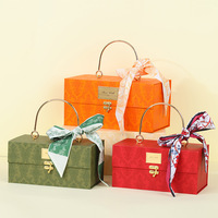 Boîte cadeau personnalisée en matériau recyclé avec poignée, fermeture magnétique, logo imprimé, revêtement UV, série de valises en carton rigide
