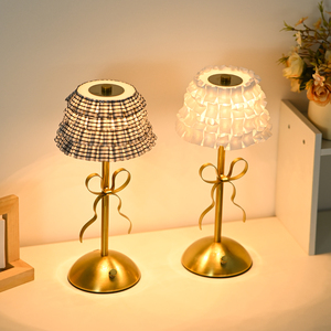 Lampada da Tavolo di Lusso a Forma di Arco in Stile Nordico, con Batteria Inclusa e Funzione di Ricarica, per Camera da Letto e Soggiorno - Product Image 3