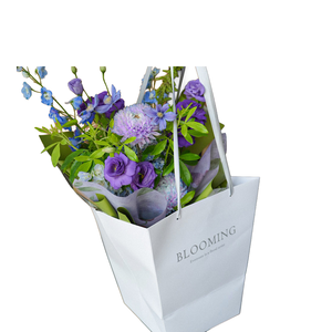 Sac fourre-tout personnalisé pour la Saint-Valentin, emballage de fleuriste, panier, boîte d'emballage en papier pour fleurs - Product Image 1