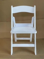 Chaise pliante en plastique PP blanc pour événements, banquets, repas, avec dossier incurvé et assise texturée pour mariage, hôtel, restaurant