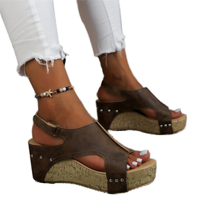 Sandali <span class=keywords><strong>con</strong></span> <span class=keywords><strong>Zeppa</strong></span> da Donna Sportivi in Pelle PU <span class=keywords><strong>con</strong></span> Punta Quadrata, Comodi, <span class=keywords><strong>con</strong></span> Chiusura a Fibbia, Traspiranti, <span class=keywords><strong>con</strong></span> Rialzo e Plateau, Stile Jelly - Product Image 1