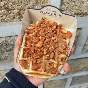 Plateau à gaufres pour crème glacée <span class=keywords><strong>belge</strong></span> polyvalent pour les boissons glacées, les frites et les canapés Récipient alimentaire en papier jetable pour les cafés - Product Image 3