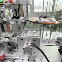 Machine d'emballage verticale entièrement automatique pour gants en plastique jetables pliables, de qualité alimentaire, en sachet, haute efficacité