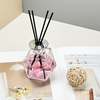 Mewah Polyhedron 100ml 200ml kosong merah transparan kaca minyak esensial Reed Diffuser Aroma botol vas bunga untuk dekorasi rumah