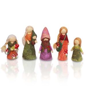 Niños Waldorf inspirado otoño/otoño naturaleza Mesa aguja fieltro linterna caminar fieltro muñecas clavijas bosque Gnomo niña Juguetes - Product Image 2