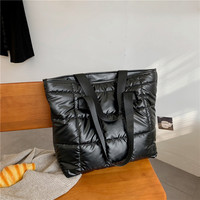 Nouveau Sac Fourre-tout Matelassé Coréen 2026 pour Femme, en Nylon Métallisé Brillant, Grande Capacité, Léger, avec Fermeture Éclair, Sac à Main Quotidien à Porter à l'Épaule