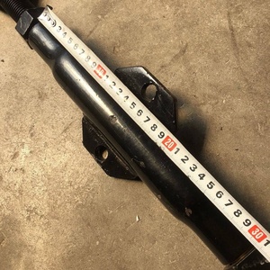 Conjunto de varilla lateral de elevación y placa de tope para brazo elevador, utilizado en maquinaria agrícola DFAM YTO LOVOL 704/804/904/1004 - Product Image 3