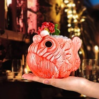 Tasse créative Tiki verre en céramique hawaïenne avec conception de poisson de lumière rouge de couleur personnalisée pour les cadeaux publicitaires et l'utilisation à la maison et à l'hôtel