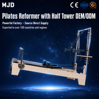 Machine de Pilates Reformer en bois d'érable naturel avec demi-tournebrise pour un entraînement complet du corps, un renforcement du tronc et des étirements, utilisation en studio CESGS