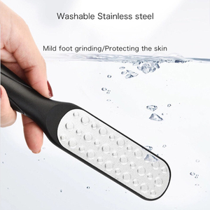 Lima de Pies Metálica de Doble Cara con Diferentes Granos para Exfoliar y Eliminar la Piel Muerta - Product Image 3