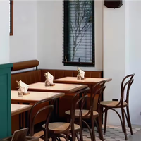 PLUS DESIGN Vente en gros Ensembles de bar de magasin moderne Industrial Bistro Vintage Metal Tables et chaises Wood Coffee Dining Restaurant Booth