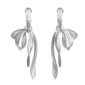 Boucles d'oreilles pendantes haut de gamme pour femmes, design polyvalent avec nœud en ruban, nouveau style tendance - Product Image 5