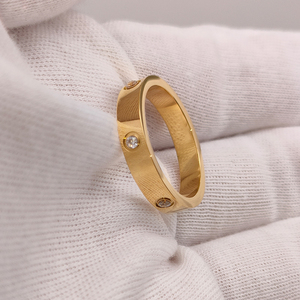 Bague Classique en Acier Inoxydable Plaqué Or 18K avec Zircon pour Votre Amour – Bague Éternelle - Product Image 3