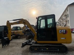 Excavadora Usada Caterpillar 306 de 6 Toneladas, Miniexcavadora Hidráulica de Orugas, Original de Japón, Buen Estado, Pocas Horas de Uso, Económica - Product Image 2