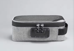 Bolsa de Almacenamiento Impermeable para Tabaco y Encendedores Oxford CNBB0002 de CANNA con Carbón Activado a Prueba de Olores, Logotipo Personalizado y Cierre - Product Image 3