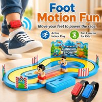 Jeu de course interactif EPT pour enfants avec détection de mouvement, 2 bracelets sans fil, piste électrique et figurines de coureurs