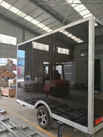 Remorque alimentaire carrée robuste avec panneaux sandwich isolés et plancher en aluminium antidérapant
