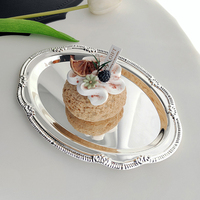 Plateau décoratif ovale de style européen en fer plaqué or et argent, en acier inoxydable 304, pour le thé de l'après-midi, les desserts, les mariages