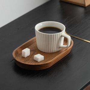 Bandeja Apilable Ovalada de Madera Maciza de Acacia y Haya para Almacenamiento de Frutas, Aperitivos y Té - Product Image 4