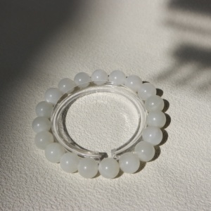 צמיד חרוזים נדיר מאבן ירח הפעלת צ'אקרת הלב צמיד אור ירח לבן שיפור שינה תכשיטי אנרגיה קריסטל - Product Image 4