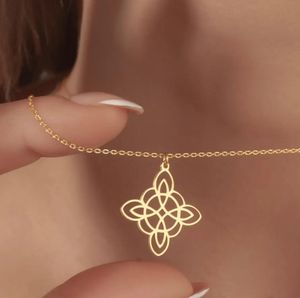 Collar de Nudo Celta Chapado en Oro de 18k, Acero Inoxidable 316L Hipoalergénico, Colgante de Amor Infinito, Conexión Eterna - Product Image 1