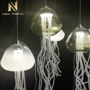 Lustre décoratif d'intérieur sur mesure au <span class=keywords><strong>design</strong></span> unique Galerie d'art Villa <span class=keywords><strong>Lampe</strong></span> suspendue en verre <span class=keywords><strong>méduse</strong></span> - Product Image 2