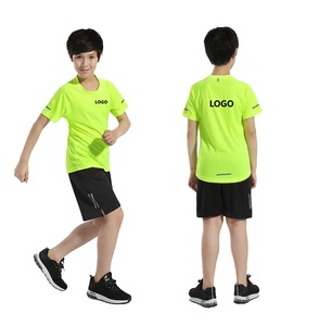 Maglietta sportiva con Logo personalizzato in poliestere 100% Unisex per bambini e adulti con asciugatura del sudore a manica corta per allenamento e magliette da allenamento - Product Image 4