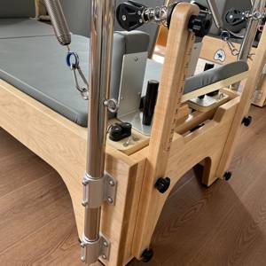 Pièces de rechange OEM ODM pour Reformer Pilates <span class=keywords><strong>Cadillac</strong></span> réglable avec ressorts interchangeables, conception tour complète, pour studios de Pilates et hôtels - Product Image 5
