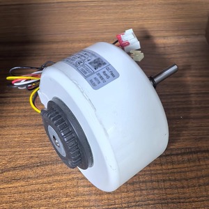 Moteur de ventilateur Hisense Kelon RA35F pour climatiseur 2P 35W 208-240V 50Hz Électrique Métal Durable - Product Image 2