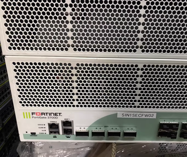 3700D NGFW, 160Gbps Throughput, 28x10GbE SFP+ Firewall FG - 3700D