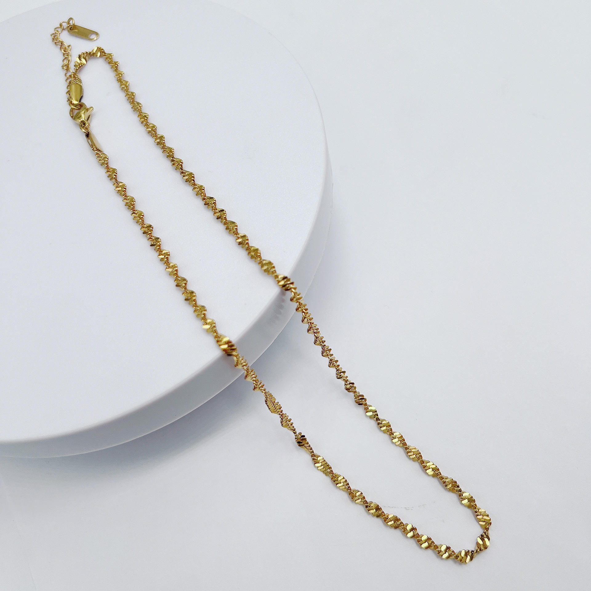 โซ่ทองคลื่นน้ำ