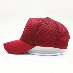 Casquettes de baseball personnalisées 5 panneaux pour femmes, style hip-hop, doublure en satin rouge, motif écailles de poisson tendance, en tissu courant - Product Image 3